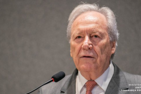 Lewandowski cLewandowski comprou imóvel de R$ 9,4 mi de alvo da PF, diz jornalomprou imóvel de R$ 9,4 mi de alvo da PF, diz jornal