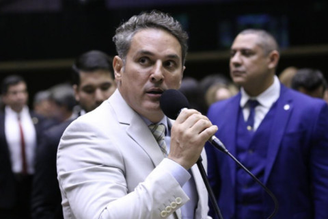 Zucco deve assumir vaga de Eduardo Bolsonaro na Comissão de Relações Exteriores da Câmara