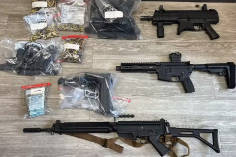 PF prende vereador do Rio após agentes encontrarem dois fuzis e uma submetralhadora