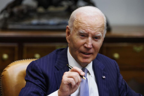 Juiz do Texas declara ilegal plano de Biden que facilita ‘green cards’ para migrantes