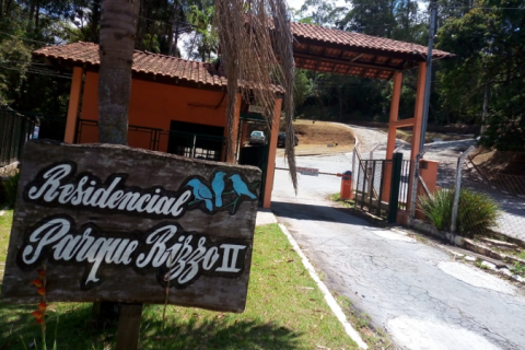 Criminosos invadem casa e matam a tiros adolescente de 15 anos em Cotia