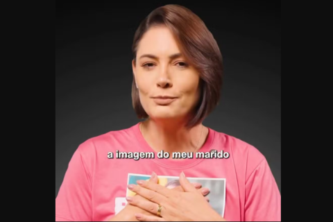 TRE-DF volta atrás e libera propaganda de Michelle Bolsonaro com imagem de Jair Bolsonaro