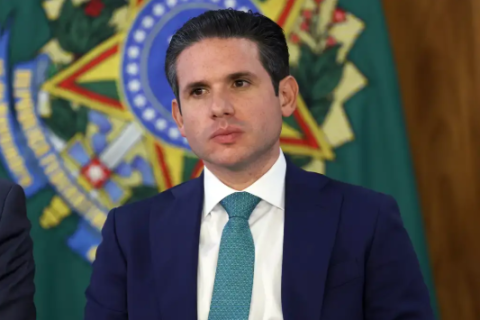 Hugo Motta cria comissão especial na Câmara para PEC da maioridade penal