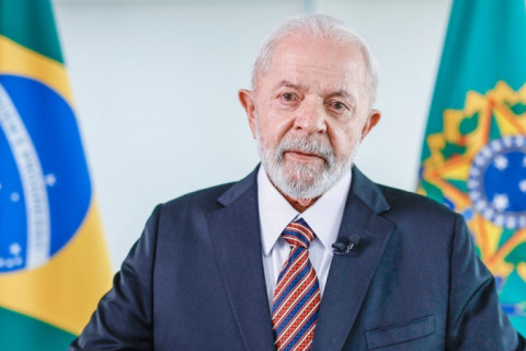 Lula adia visita ao Chile para acompanhar enchentes no RS