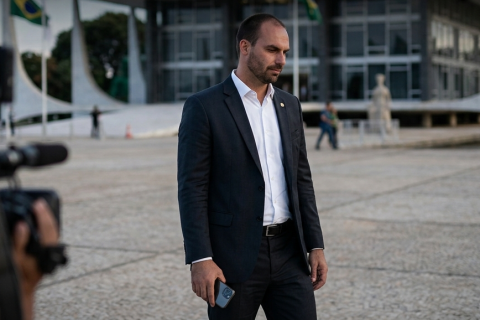 Defesa de Eduardo Bolsonaro no STF será feita pela DPU após ex-deputado não indicar advogado