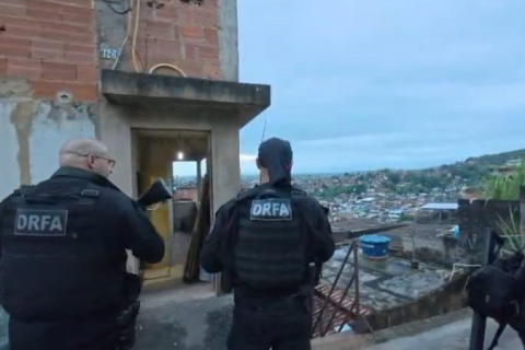 Operação mira esquema de fraude bancária de R$ 136 milhões ligado ao CV