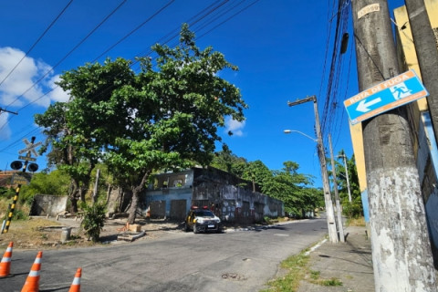 ESTADÃO  / BRASIL  Entrar Maceió decreta estado de emergência após alerta para ‘risco de colapso’ em mina da Braskem