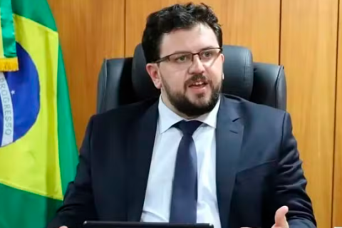 Chefe de gabinete de Lula discutiu caso Master com advogado de Vorcaro em grupo de WhatsApp