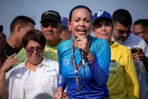 Opositora de Maduro denúncia ‘repressão brutal’ na Venezuela após detenção de membros de sua equipe