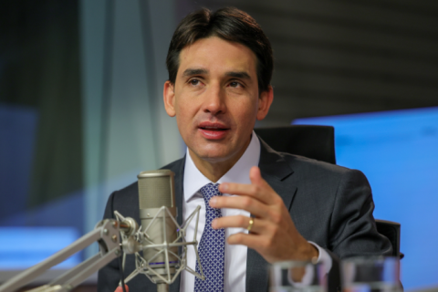 Ministro afirma ser contra a cobrança de taxa de bagagem em voos nacionais