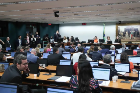 Análise da PEC das Drogas é adiada na CCJ da Câmara após pedido de vista coletivo