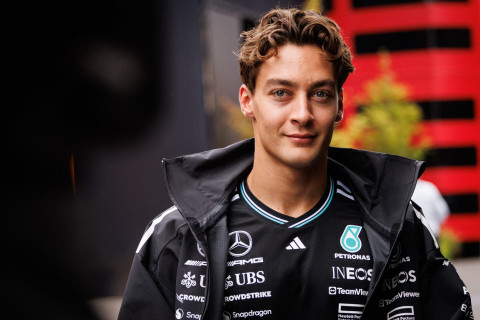 Mercedes tira foco de Verstappen e indica aproximação de acordo com Russell até 2027