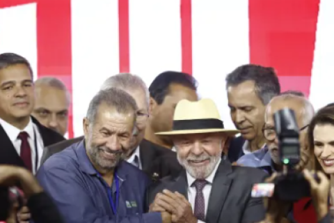 PDT é o 1º partido a formalizar apoio à reeleição de Lula