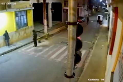 Quadrilha armada explode agência bancária no interior de MG; veja vídeo