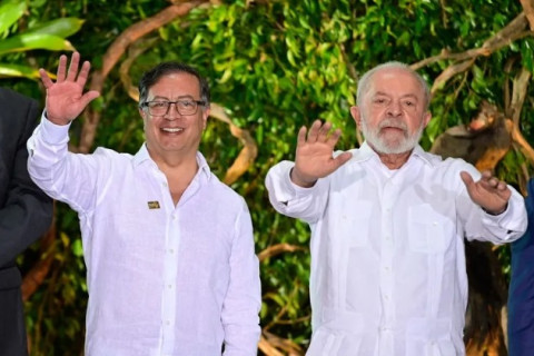 Gustavo Petro, aliado de Lula e membro do Foro de SP, é investigado por corrupção eleitoral na Colômbia