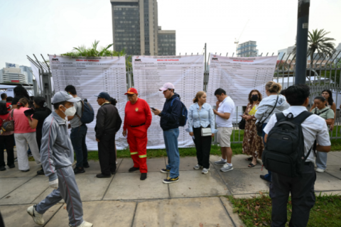 Chefe do órgão eleitoral do Peru pede demissão em meio à apuração das eleições gerais