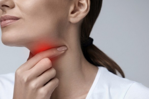 Rouquidão que não passa? Quando a voz rouca vira sinal de alerta