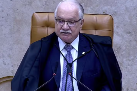 Fachin envia ofício à PF e defende apuração de fatos envolvendo ministros no caso Banco Master