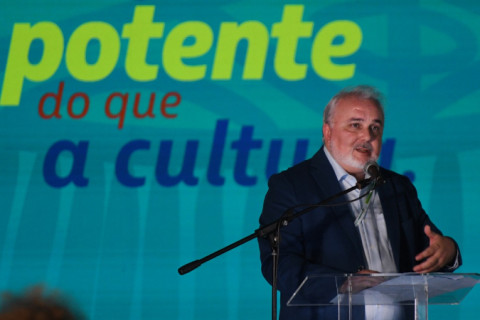 Petrobras desvaloriza quase R$ 30 bilhões após Prates indicar possível redução em dividendos