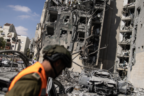 Governo do Irã restaura acesso à internet no país após ataques de Israel