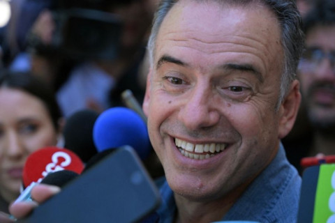 Yamandú Orsi, aliado de Mujica, vence eleições presidenciais e esquerda volta ao poder no Uruguai