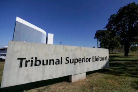 TSE reforça que empresa citada por Flávio nunca produziu urnas para o Brasil