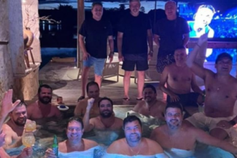 Operação “Sem Desconto”: PF encontra no celular de vice-líder do governo Lula foto de políticos baianos em piscina