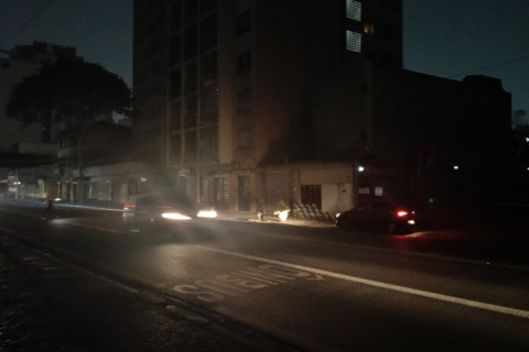 Ruas do Centro de São Paulo ficam sem energia elétrica