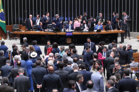 Entenda o texto aprovado na Câmara que reduz pena dos atos de 8 de Janeiro e de Bolsonaro