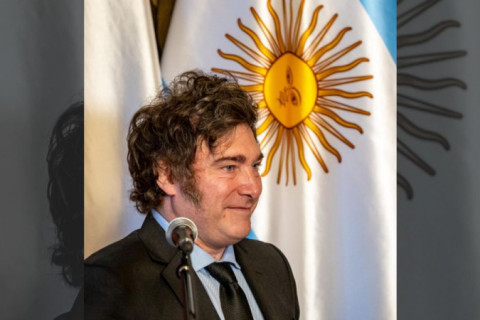 Milei demite toda a equipe do Ministério das Relações Exteriores e nomeia novo chanceler