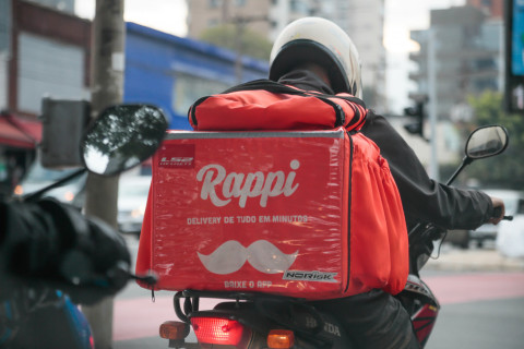 Entregadores de aplicativos iniciam greve em todo o Brasil nesta sexta-feira