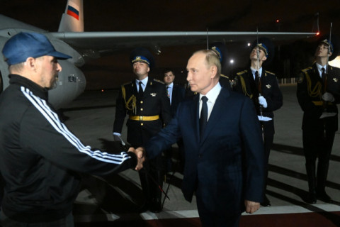 Agente ex-KGB libertado em troca de prisioneiros entre Rússia e Ocidente é próximo a Putin