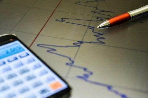 Inflação oficial do Brasil acelera em fevereiro e atinge maior nível em um ano