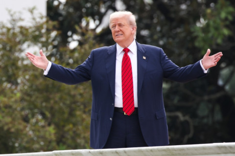 Trump envia navios de guerra para Venezuela por promessa de combate às drogas