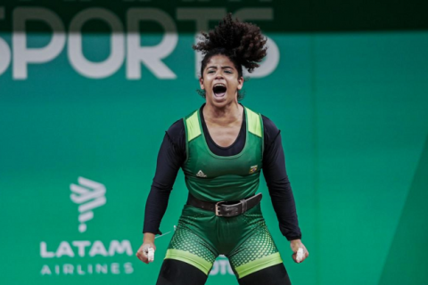Olimpíadas de Paris-2024: brasileira Laura Amaro garante vaga no levantamento de peso