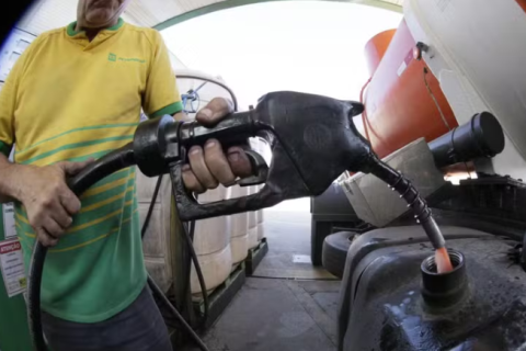 Governo regulamenta nova subvenção do diesel e benefício pode chegar a R$ 2,12 por litro