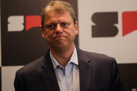 Tarcísio diz que ‘prometeram picanha e não tem nem ovo’