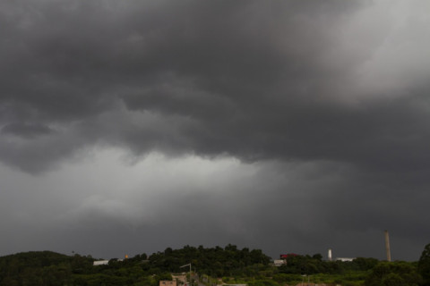 Tempestades colocam São Paulo em estado de alerta nesta terça-feira