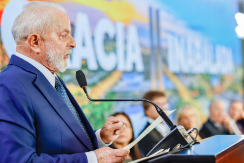 Congresso derruba veto de Lula à transferências voluntárias e libera verba para municípios antes da eleição