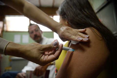 Brasil adota dose única de vacina contra HPV