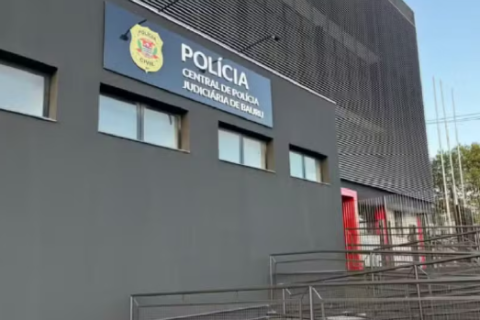 Duas mulheres são presas por suspeita de maus-tratos a cão e gatos em Bauru