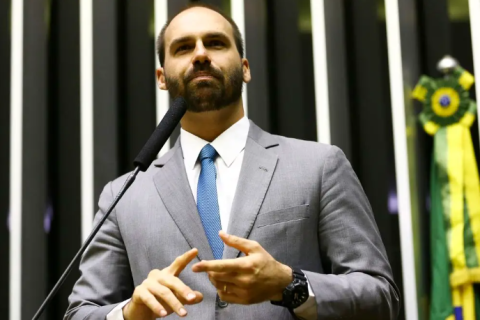 Eduardo Bolsonaro acusa ministros do STF de tentar deslegitimar André Mendonça