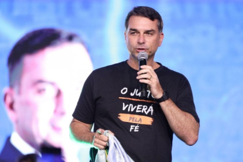 Flávio não defendeu classificação do PCC e CV como terroristas no Senado em 2025