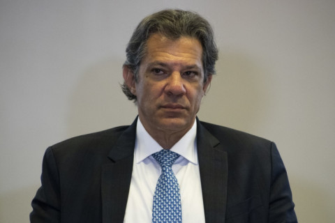 Ministério da Fazenda diz que governo resgatará R$ 1,4 bilhão de fundos para compensar recuo do IOF