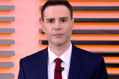 ‘Estrutura de guerra’: Record e Luiz Bacci brigam por horários e trocam acusações em público