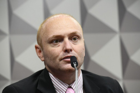 Moraes reduz pena de hacker Delgatti Neto por desempenho no Enem