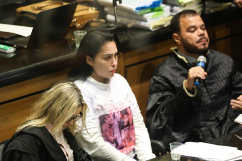 Juíza manda soltar mãe de Henry Borel; julgamento é adiado para junho