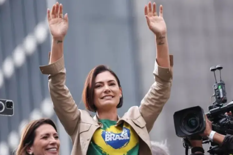 Michelle Bolsonaro descarta possibilidade de ser vice de Romeu Zema e diz que prioridade é a saúde de Jair Bolsonaro