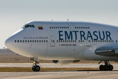 Venezuela fecha espaço aéreo para voos da Argentina após entrega de avião aos EUA