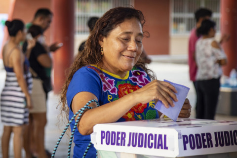 México elege juízes em votação inédita marcada por baixa participação e críticas à independência da Justiça